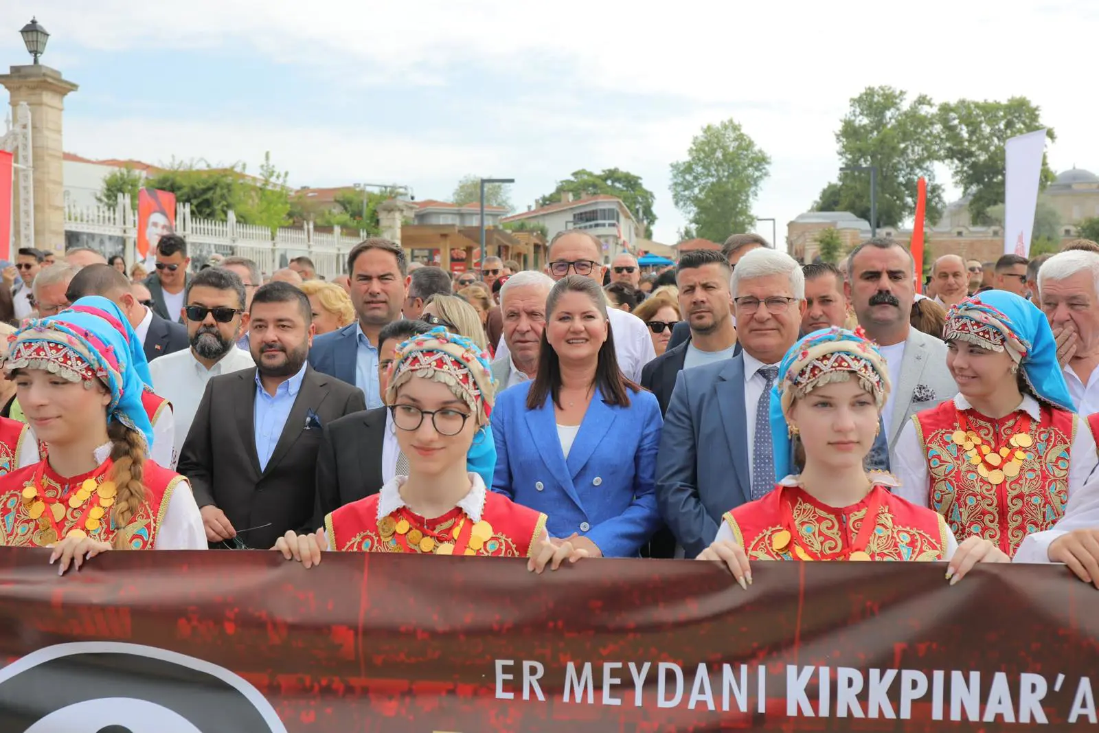 665 YILLIK EFSANE: KIRKPINAR YAĞLI GÜREŞLERİ’İNDE AĞA KARŞILAMA TÖRENİ GERÇEKLEŞTİRİLDİ galeri görseli